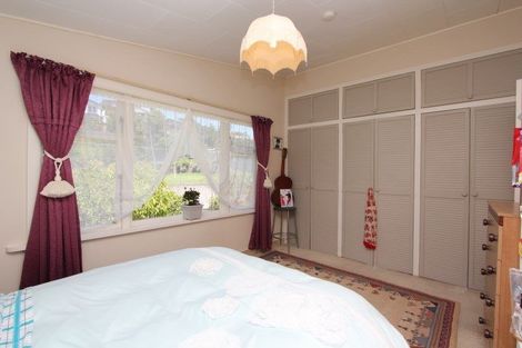 Photo of property in 10 Coote Road, Bluff Hill, Napier, 4110