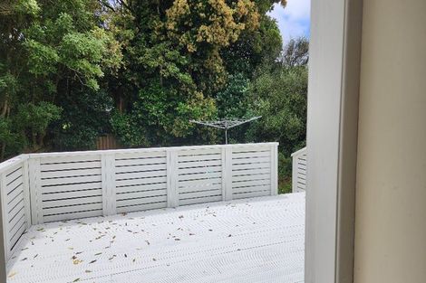 Photo of property in 1/27 Elliott Avenue, Bayview, Auckland, 0629