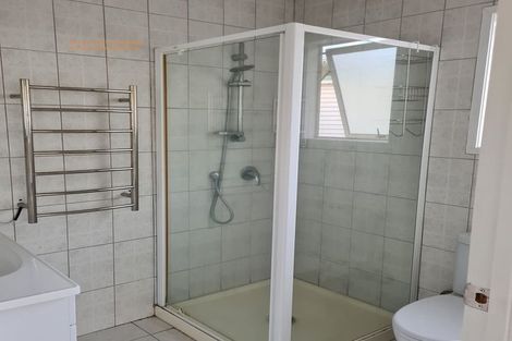 Photo of property in 54 Captain Scott Road, Glen Eden, Auckland, 0602
