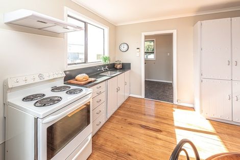 Photo of property in 27 Konini Street, Tawhero, Whanganui, 4501