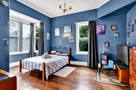 Photo of property in 18 Mills Street, Eltham, 4322