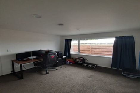 Photo of property in 2/7a Curletts Road, Sockburn, Christchurch, 8042
