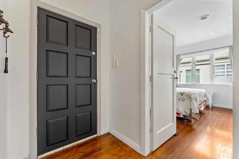 Photo of property in 2 Slater Road, South Head, Helensville, 0874