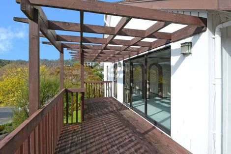 Photo of property in 6 Pioneer Grove, Silverstream, Upper Hutt, 5019