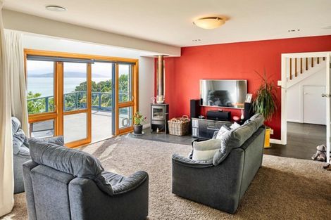 Photo of property in 46 Ferry Road, Days Bay, Lower Hutt, 5013