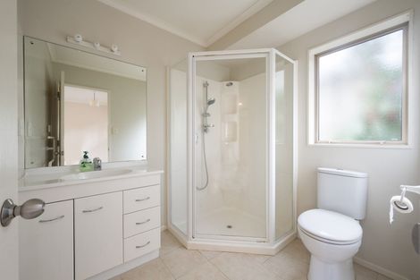 Photo of property in 6 Dairyland Drive, East Tamaki Heights, Auckland, 2016