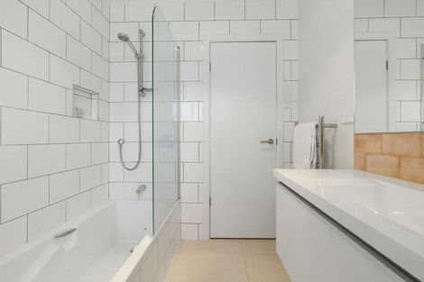 Photo of property in 78 Grey Street, Cambridge, 3434