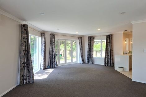 Photo of property in 873a Beach Road, Waiake, Auckland, 0630