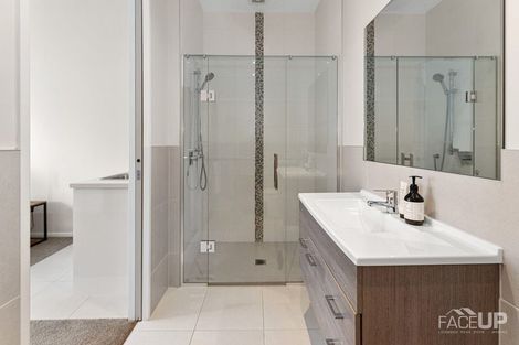 Photo of property in 86 Hobsonville Point Road, Hobsonville, Auckland, 0616