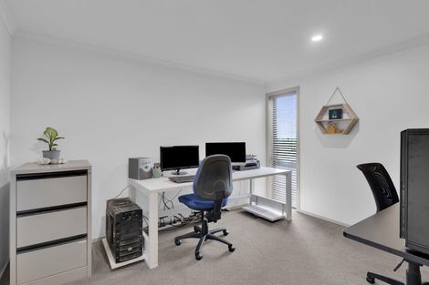 Photo of property in 14 Oakridge Place, Morrinsville, 3375