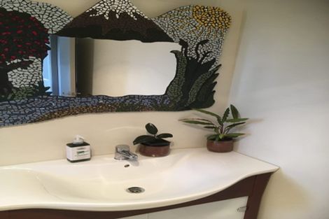 Photo of property in 108 Seaview Road, Paraparaumu Beach, Paraparaumu, 5032