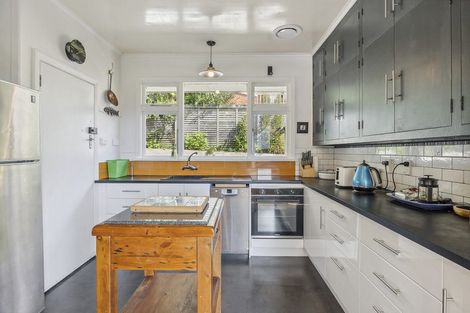 Photo of property in 57 Murray Street, Kew, Dunedin, 9012