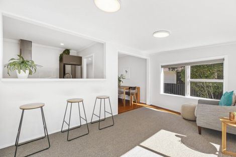 Photo of property in 24 La Rosa Street, Green Bay, Auckland, 0604