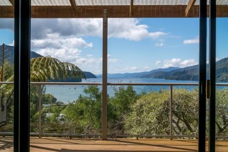 Photo of property in 39 Tirimoana Terrace, Anakiwa, Picton, 7281