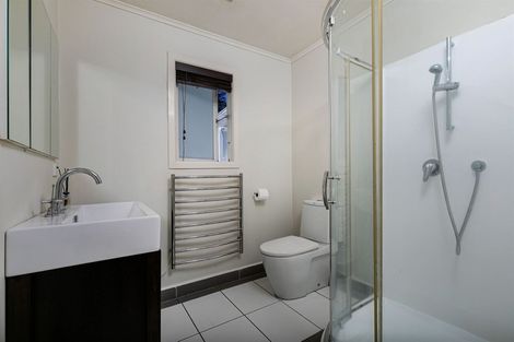 Photo of property in 14 Isobel Road, Greenhithe, Auckland, 0632