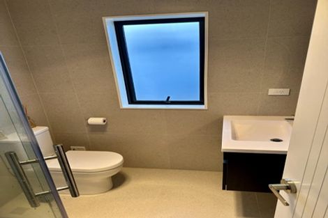 Photo of property in 48a Portadown Avenue, Pakuranga Heights, Auckland, 2010