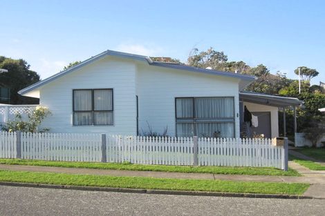 Photo of property in 7 Pennant Grove, Titahi Bay, Porirua, 5022