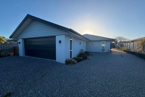 Photo of property in 160 Pacific Road, North New Brighton, Christchurch, 8083