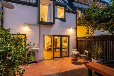 Photo of property in 9/24 Shrewsbury Street, Merivale, Christchurch, 8014