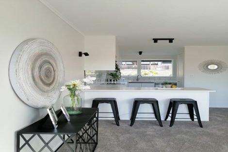 Photo of property in 3/240 Hurstmere Road, Takapuna, Auckland, 0622