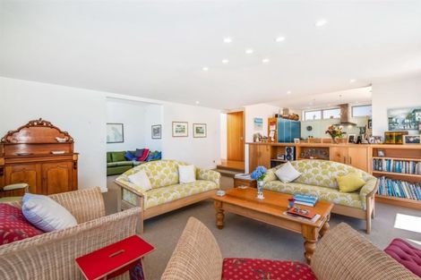 Photo of property in 50 Cliff Road, Torbay, Auckland, 0630