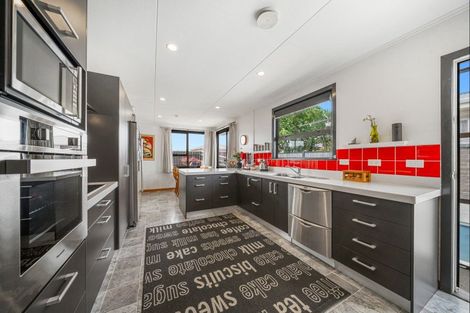 Photo of property in 28 Kingsford Street, Bell Block, New Plymouth, 4312