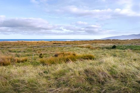 Photo of property in 12 Reefview Way, Flat Point, 5883