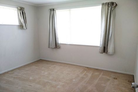Photo of property in 20a Roberts Road, Te Atatu South, Auckland, 0610