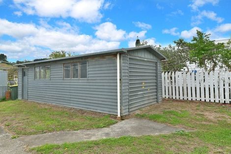 Photo of property in 21 Railway Street, Helensville, 0800