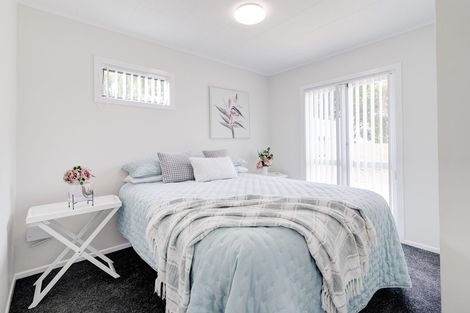 Photo of property in 1/13 Blanes Road, Weymouth, Auckland, 2103