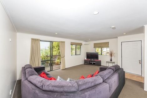 Photo of property in 26 Dovey Place, Massey, Auckland, 0614