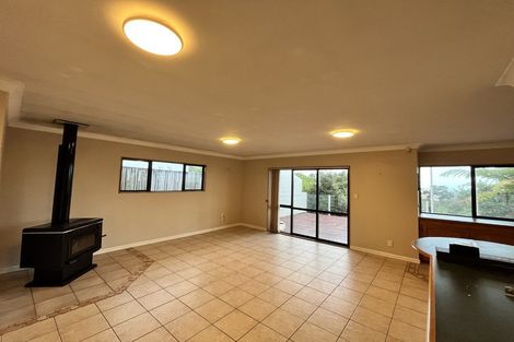 Photo of property in 13 Elsfield Place, Torbay, Auckland, 0630