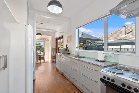 Photo of property in 18 Garvins Road, Hornby, Christchurch, 8042