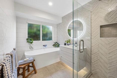 Photo of property in 136 Kilkenny Drive, East Tamaki Heights, Auckland, 2016