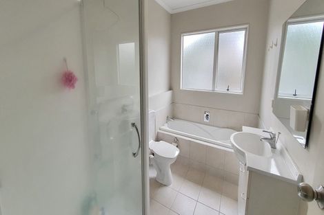 Photo of property in 122c Alfriston Road, Manurewa, Auckland, 2105