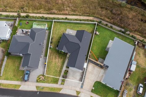 Photo of property in 30 Alf Simpson Drive, Whitianga, 3510