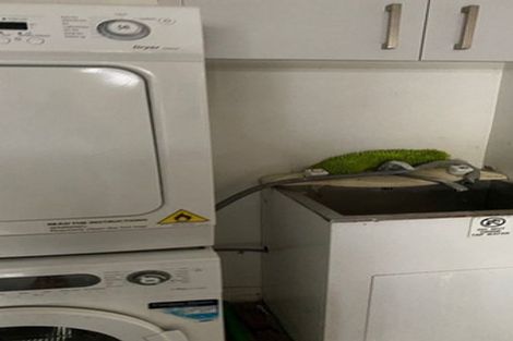 Photo of property in 79a Stanley Road, Glenfield, Auckland, 0629