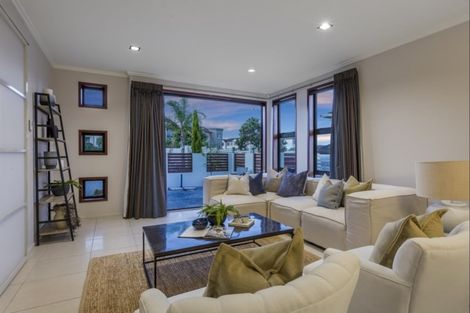 Photo of property in 17 Grand Drive, Orewa, 0931