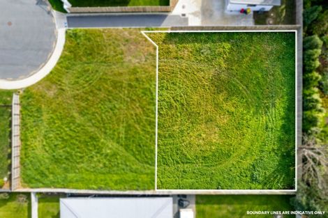 Photo of property in 10 Ropata Te Ao Way, Otaki, 5512