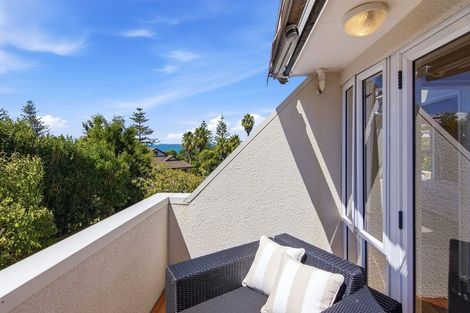 Photo of property in 2/99 Hebron Road, Waiake, Auckland, 0630