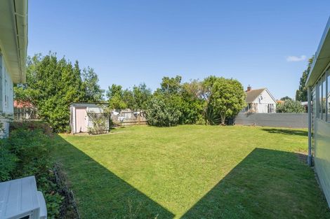 Photo of property in 27 Andrew Avenue, Roslyn, Palmerston North, 4414