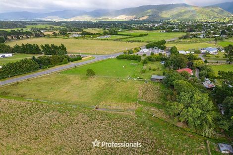 Photo of property in 8 Boundary Road, Featherston, 5771