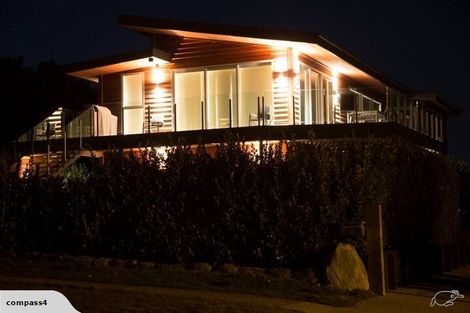 Photo of property in 17 Poplar Drive, Kelvin Heights, Queenstown, 9300