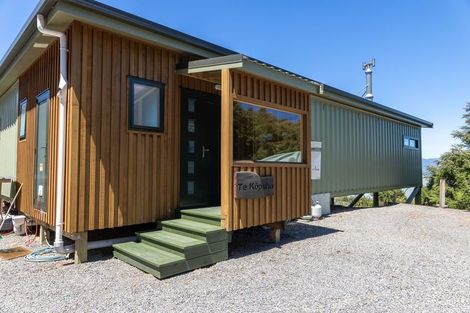 Photo of property in 54 Rotomanu Rise, Western Lake, Featherston, 5773
