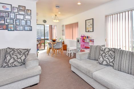 Photo of property in 9 Carn Place, Weymouth, Auckland, 2103