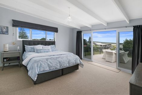 Photo of property in 122 Seabury Avenue, Foxton Beach, Foxton, 4815