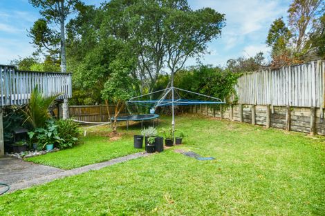 Photo of property in 20 Hartley Terrace, Massey, Auckland, 0614