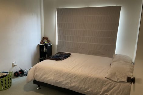 Photo of property in 1/13a Kitewao Street, Northcote, Auckland, 0627