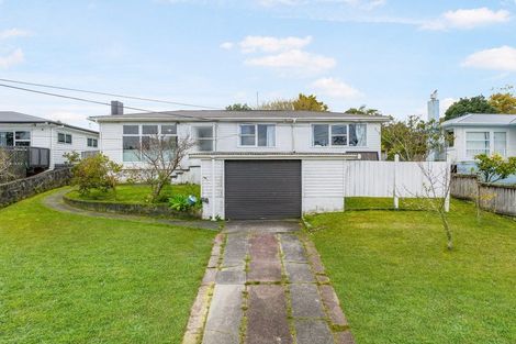 Photo of property in 17 Trinidad Road, Sunnynook, Auckland, 0620