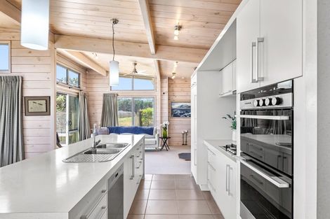 Photo of property in 9 Via Aroha, Waitarere Beach, Levin, 5510